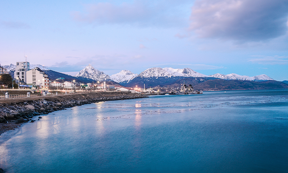 Visita ushiaia, conoce el Canal Beagle, el Faro les Eclaireurs, la Laguna Esmeralda, el Glaciar Martial y Vinciguerra, disfruta de lo mejor del Fin del Mundo en un viaje grupal