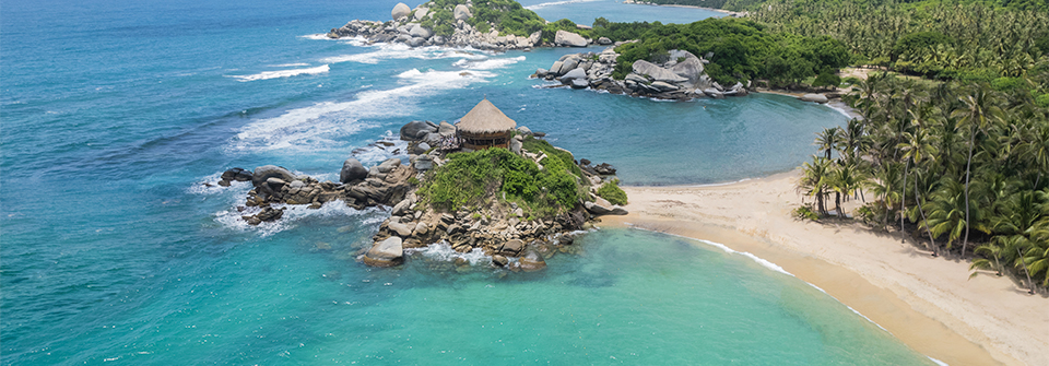 Descubre las mejores playas y rincones de Colombia en este viaje grupal, conoceremos Guatapé, El Peñol, Cartagena, Medellin, Comuna 13, Bogotá y mucho más