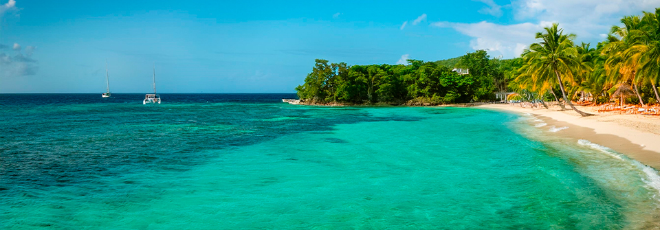 Viaje en grupo a Guatemala, Honduras y El Salvador para visitar Antigua, Volcán de Fuego Acatenango, Lago Atitlán, Ruinas de Copán, Volcán Santa Ana, Isla de Roatán, Mar Caribe Honduras. Salimos de Argentina y Uruguay.